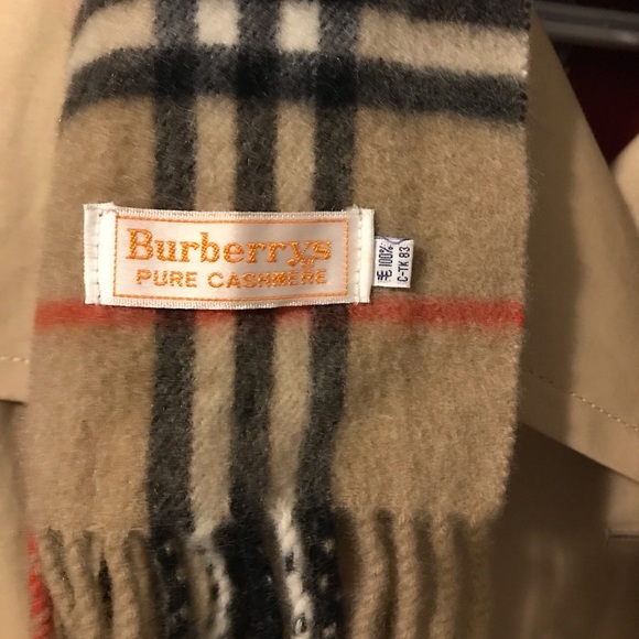 Burberry Scarf Vintage - Sold in IG - Picture 4 of 5